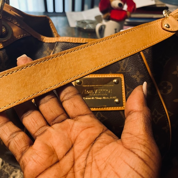 Used Authentic LV Galleria PM, classic monogram, pictures shown - Picture 13 of 16